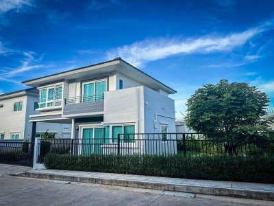 12R0481 ให้เช่าบ้านเดี่ยวสองชั้น 4 ห้องนอน 3 ห้องน้ำ ราคา 95,000/เดือน โซนถลาง