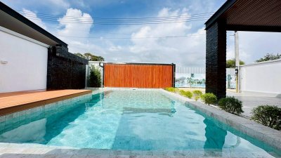 12R0488 ให้เช่า pool villa 3 ห้องนอน 2 ห้องน้ำ ราคา 80,000/เดือน โซนถลาง