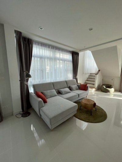 12R0492 ให้เช่าบ้านเดี่ยวสองชั้น 4 ห้องนอน 3 ห้องน้ำ ราคา 85,000/เดือน โซนถลาง
