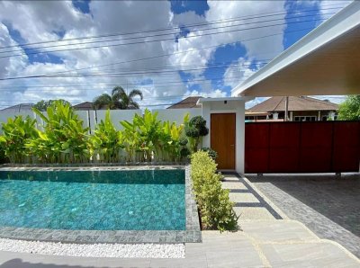 12R0501 Pool villa for rent 3 bedroom 3 bathroom 115,000/month at thalang