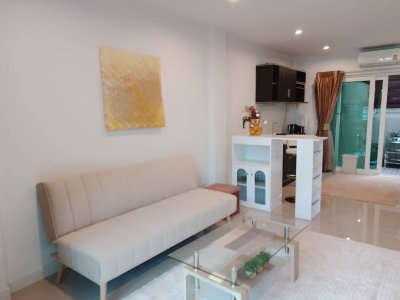 12R0503 ให้เช่าบ้านแฝดสองชั้น 3 ห้องนอน 2 ห้องน้ำ ราคา 21,000/เดือน โซนถลาง