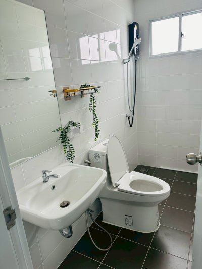 12R0504 ให้เช่าบ้านแฝดสองชั้น 3 ห้องนอน 2 ห้องน้ำ 35,000/เดือน โซนถลาง 12R0504 ให้เช่าบ้านแฝดสองชั้น 3 ห้องนอน 2 ห้องน้ำ 35,000/เดือน โซนถลาง