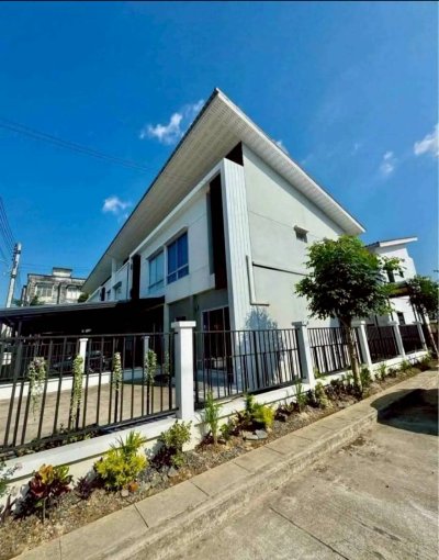 12R0506 ให้เช่าบ้านแฝดสองชั้น 3 ห้องนอน 2 ห้องน้ำ ราคา 25,000/เดือน โซนถลาง 12R0506 ให้เช่าบ้านแฝดสองชั้น 3 ห้องนอน 2 ห้องน้ำ ราคา 25,000/เดือน โซนถลาง