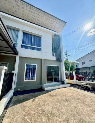 12R0506 ให้เช่าบ้านแฝดสองชั้น 3 ห้องนอน 2 ห้องน้ำ ราคา 25,000/เดือน โซนถลาง