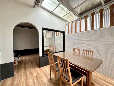 12R0511 ให้เช่าบ้านแฝดสองชั้น 2 ห้องนอน 2 ห้องน้ำ ราคา 35,000/เดือน โซนถลาง 12R0511 ให้เช่าบ้านแฝดสองชั้น 2 ห้องนอน 2 ห้องน้ำ ราคา 35,000/เดือน โซนถลาง