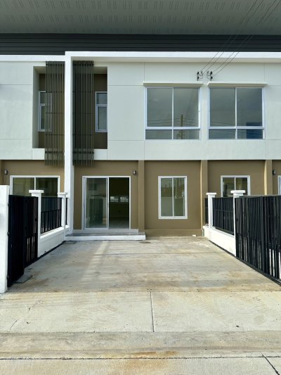 12R0513 ให้เช่าบ้านแฝดสองชั้น 3 ห้องนอน 2 ห้องน้ำ ราคา 25,000/เดือน โซนถลาง