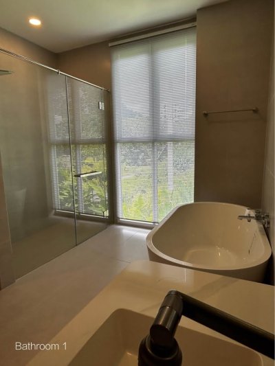 12R0519 ให้เช่า pool villa 6 ห้องนอน 7 ห้องน้ำ ราคา 190,000/เดือน โซนถลาง