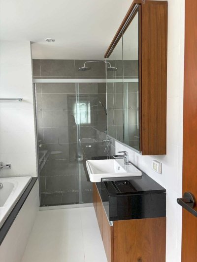 12R0524 ให้เช่าบ้านเดี่ยวสองชั้น 4 ห้องนอน 2 ห้องน้ำ ราคา 85,000/เดือน โซนถลาง