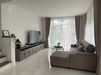 12R0525 ให้เช่าบ้านเดี่ยวสองชั้น 4 ห้องนอน 3 ห้องน้ำ ราคา 85,000/เดือน โซนถลาง