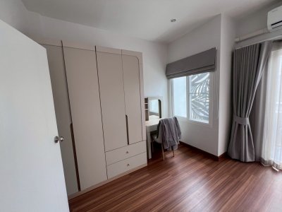 12R0526 ให้เช่าบ้านแฝดสองชั้น 3 ห้องนอน 3 ห้องน้ำ ราคา 40,000/เดือน โซนถลาง