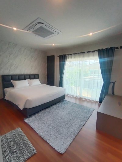 12R0527 Pool villa ให้เช่า 4 ห้องนอน 3 ห้องน้ำ ราคา 90,000/เดือน โซนถลาง