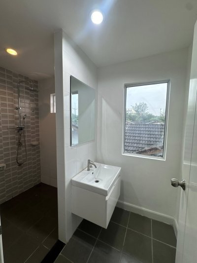 12R0532 ให้เช่าบ้านแฝดสองชั้น 3 ห้องนอน 2 ห้องน้ำ ราคา 22,000/เดือน โซนถลาง