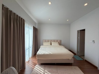 12R0543 ให้เช่าบ้านแฝดสองชั้น 3 ห้องนอน 3 ห้องน้ำ ราคา 35,000/เดือน โซนถลาง