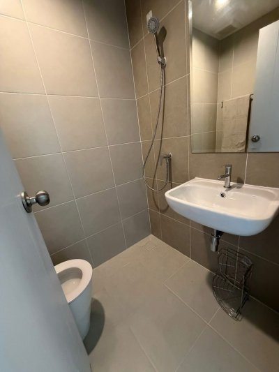 12R0543 ให้เช่าบ้านแฝดสองชั้น 3 ห้องนอน 3 ห้องน้ำ ราคา 35,000/เดือน โซนถลาง