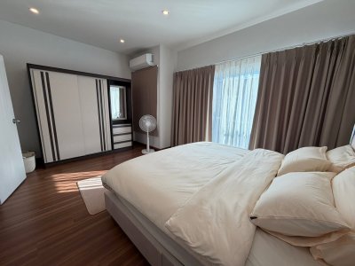 12R0543 ให้เช่าบ้านแฝดสองชั้น 3 ห้องนอน 3 ห้องน้ำ ราคา 35,000/เดือน โซนถลาง