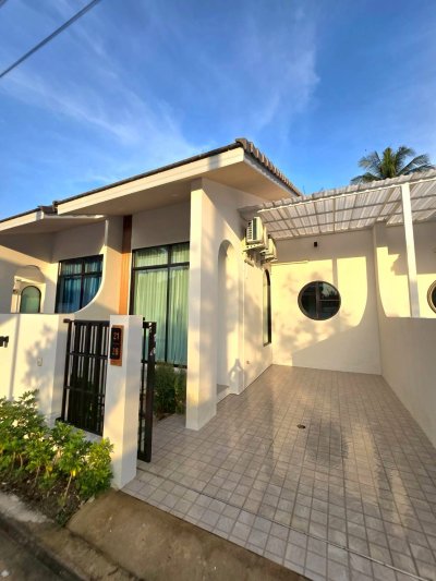 12R0548 ให้เช่าบ้านแฝดชั้นเดียว 2 ห้องนอน 2 ห้องน้ำ ราคา 30,000/เดือน โซนถลาง