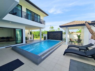 12R0552 Pool villa for rent 3 bedroom 4 bathroom 240,000/month at thalang