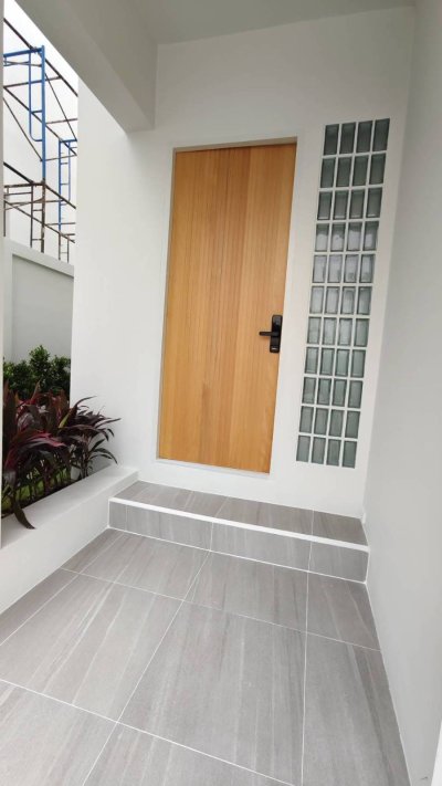 12R0559 ให้เช่าบ้านแฝดสองชั้น 3 ห้องนอน 3 ห้องน้ำ ราคา 48,000/เดือน โซนถลาง