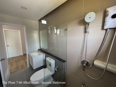 12R0566 This house for rent 4 bedroom 3 bathroom 65,000/month at thalang