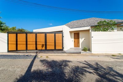 12R0573 ให้เช่า pool villa 3 ห้องนอน 3 ห้องน้ำ ราคา 150,000/เดือน โซนถลาง