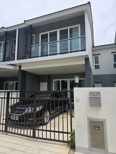 12R0582 This house for rent 3 bedroom 2 bathroom 38,000/month at thalang