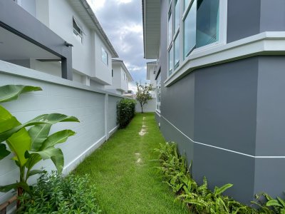 12R0590 This house for rent 4 bedroom 3 bathroom 90,000/month at thalang