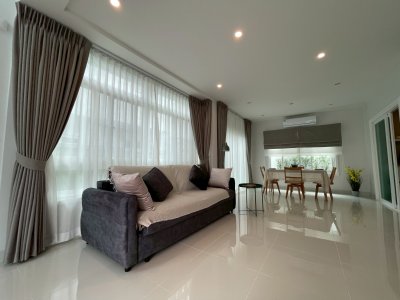 12R0590 This house for rent 4 bedroom 3 bathroom 90,000/month at thalang