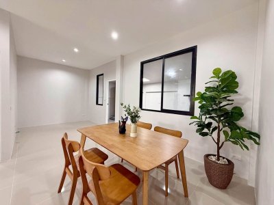 12R0607 ให้เช่าบ้านแฝดสองชั้น 3 ห้องนอน 3 ห้องน้ำ ราคา 25,000/เดือน โซนถลาง