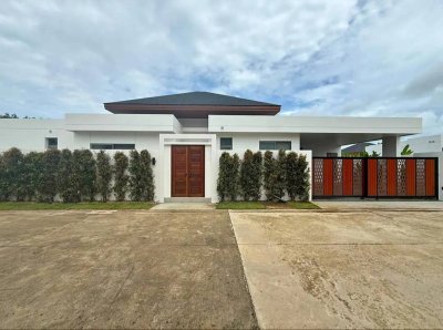 12R0617 Pool villa for rent 3 bedroom 4 bathroom 170,000/month at thalang