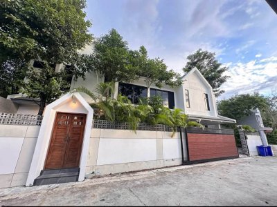 12R0626 Pool villa for rent 3 bedroom 5 bathroom 70,000/month at thalang