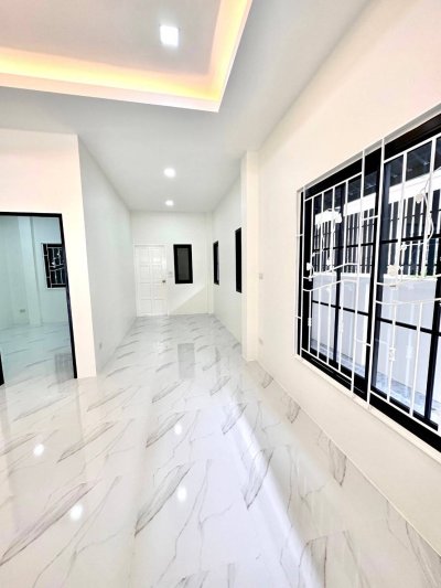 12S0089 This house for sale 3,490,000 bath 3 bedrooms 2 bathrooms location at thalang