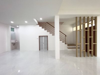 12S0091 This house for sale 2,650,000 baht 3 bedrooms 3 bathrooms location at thalang