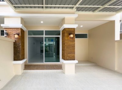 12S0091 This house for sale 2,650,000 baht 3 bedrooms 3 bathrooms location at thalang