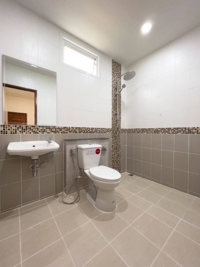 12S0091 This house for sale 2,650,000 baht 3 bedrooms 3 bathrooms location at thalang