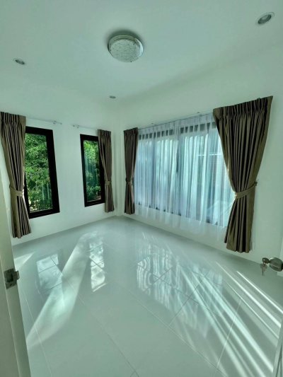 12S0103 ขายพูลวิลล่า ราคา 6,900,000 บาท 4 ห้องนอน 3 ห้องน้ำ โซนถลาง