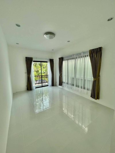 12S0103 ขายพูลวิลล่า ราคา 6,900,000 บาท 4 ห้องนอน 3 ห้องน้ำ โซนถลาง