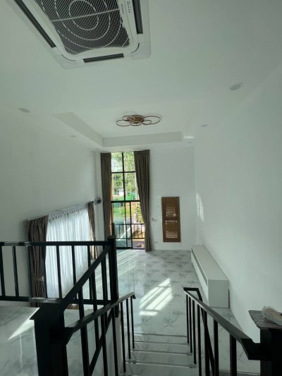 12S0103 ขายพูลวิลล่า ราคา 6,900,000 บาท 4 ห้องนอน 3 ห้องน้ำ โซนถลาง