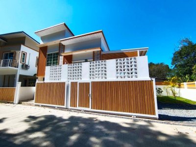 12S0105 This house for sale 3bedroom 3bathroom 5,890,000 baht at thalang