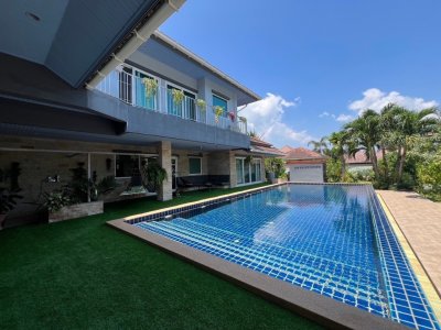 12S0106 ขายพูลวิลล่า ราคา 20,000,000 บาท 3 ห้องนอน 4 ห้องน้ำ โซนถลาง