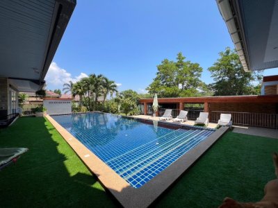 12S0106 ขายพูลวิลล่า ราคา 20,000,000 บาท 3 ห้องนอน 4 ห้องน้ำ โซนถลาง