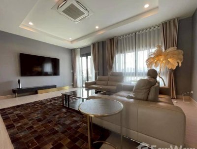 12S0142 ขายบ้านเดี่ยวสองชั้น ราคา 12,700,000 บาท 4 ห้องนอน 6 ห้องน้ำ โซนถลาง