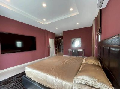 12S0142 ขายบ้านเดี่ยวสองชั้น ราคา 12,700,000 บาท 4 ห้องนอน 6 ห้องน้ำ โซนถลาง