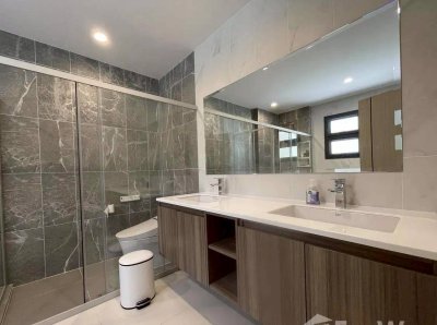 12S0142 ขายบ้านเดี่ยวสองชั้น ราคา 12,700,000 บาท 4 ห้องนอน 6 ห้องน้ำ โซนถลาง