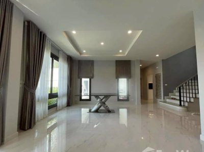 12S0142 ขายบ้านเดี่ยวสองชั้น ราคา 12,700,000 บาท 4 ห้องนอน 6 ห้องน้ำ โซนถลาง