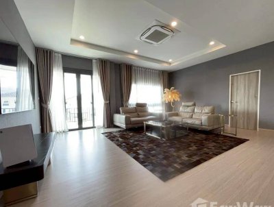 12S0142 ขายบ้านเดี่ยวสองชั้น ราคา 12,700,000 บาท 4 ห้องนอน 6 ห้องน้ำ โซนถลาง