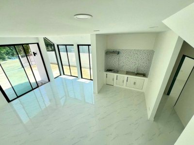 12S0153 ขายบ้านเดี่ยวสองชั้นราคา 3,790,000 บาท 3 ห้องนอน 2 ห้องน้ำ โซนถลาง 12S0153 ขายบ้านเดี่ยวสองชั้นราคา 3,790,000 บาท 3 ห้องนอน 2 ห้องน้ำ โซนถลาง