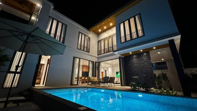 12S0156 ขายพูลวิลล่า ราคา 18,500,000 บาท 3 ห้องนอน 4 ห้องน้ำ โซนถลาง