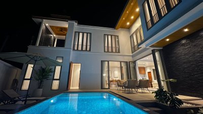 12S0156 ขายพูลวิลล่า ราคา 18,500,000 บาท 3 ห้องนอน 4 ห้องน้ำ โซนถลาง