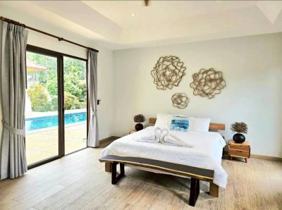 12S0157 ขายพูลวิลล่า ราคา 39,900,000 บาท 5 ห้องนอน 4 ห้องน้ำ โซนถลาง