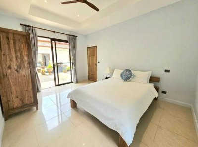 12S0157 ขายพูลวิลล่า ราคา 39,900,000 บาท 5 ห้องนอน 4 ห้องน้ำ โซนถลาง